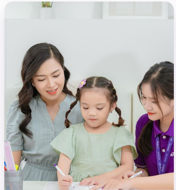 Gia sư Trí Việt Kids kèm con tại nhà